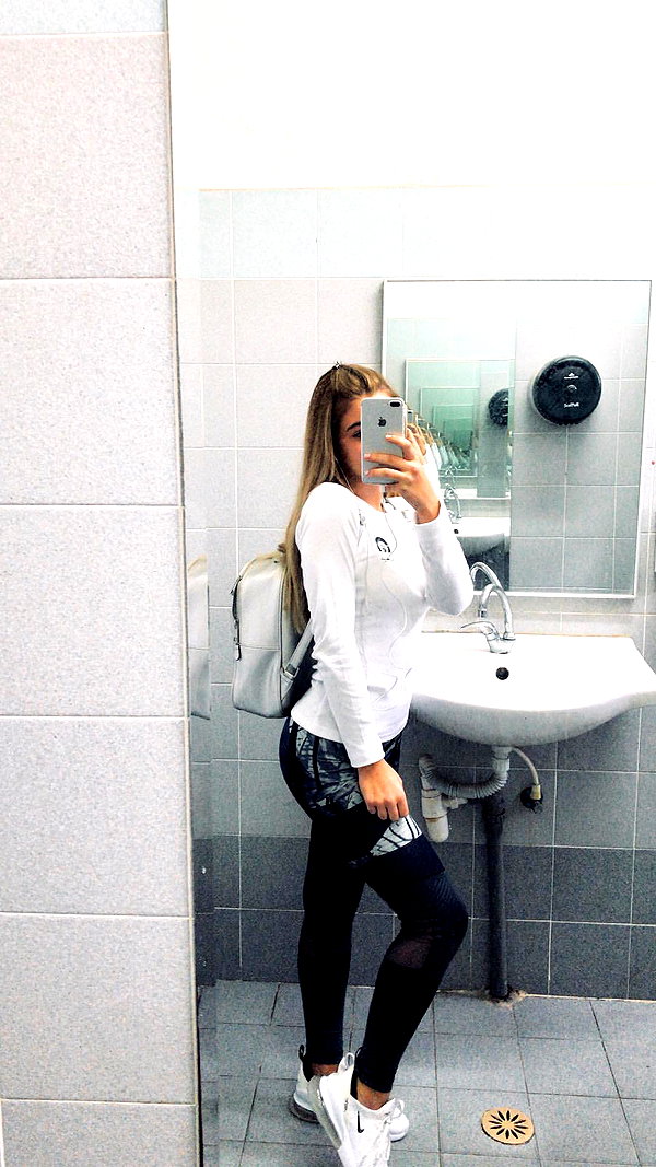 daniella_zeldis instagram image archive image