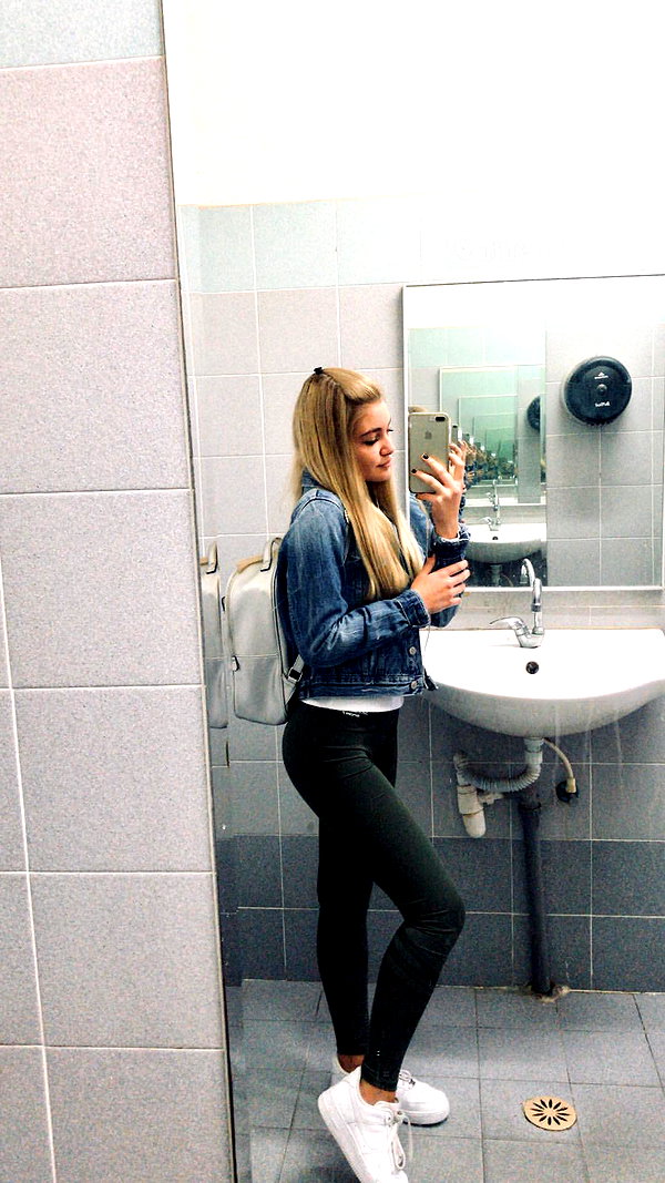 daniella_zeldis instagram image archive image