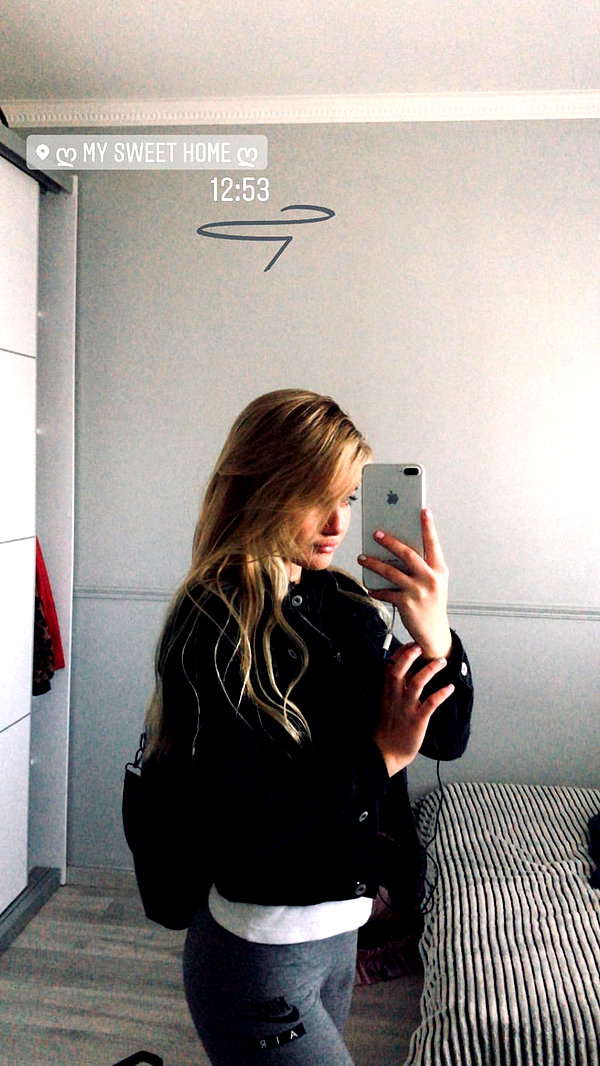 daniella_zeldis instagram image archive image