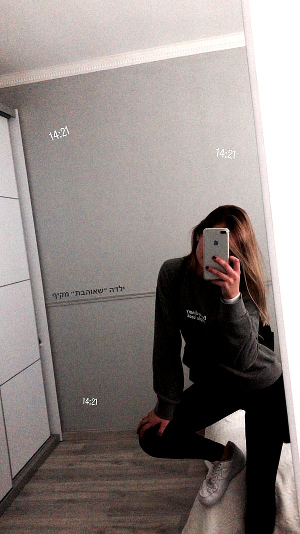 daniella_zeldis instagram image archive image