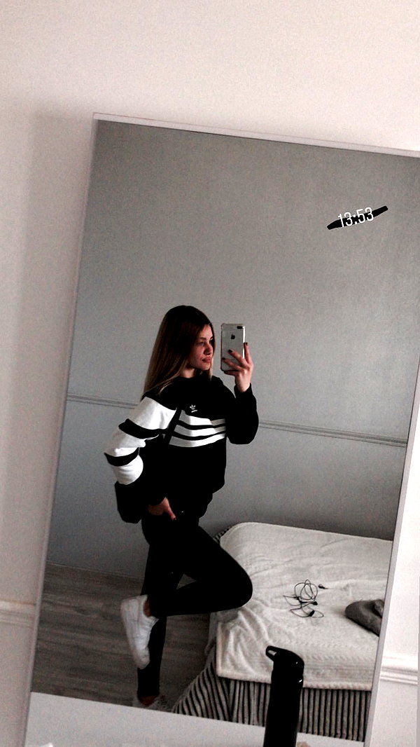 daniella_zeldis instagram image archive image