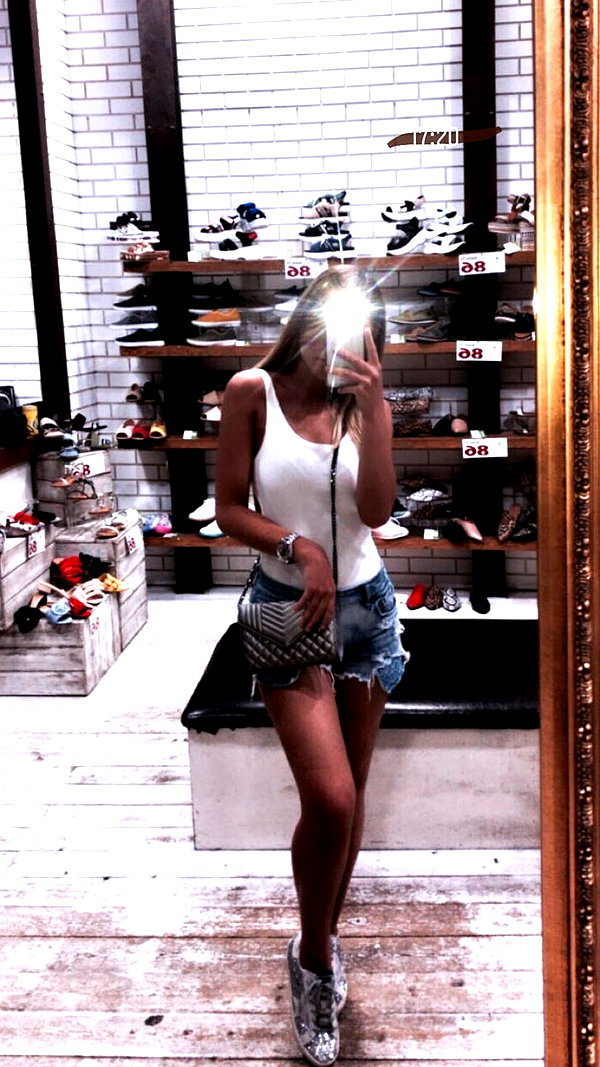 daniella_zeldis instagram image archive image