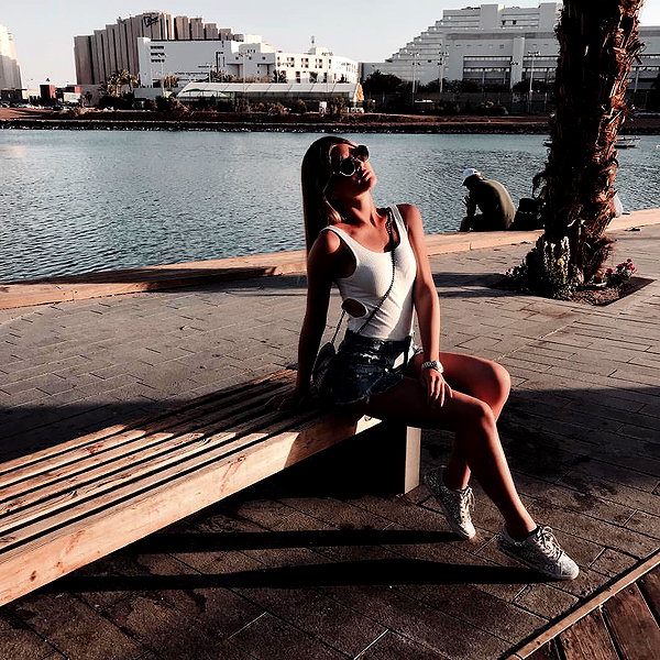 daniella_zeldis instagram image archive image