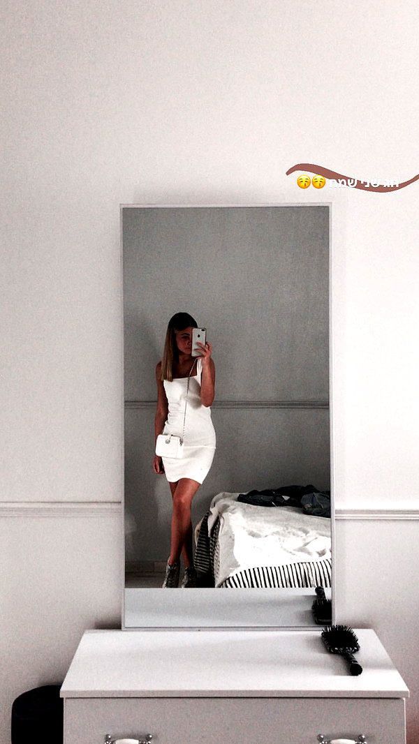 daniella_zeldis instagram image archive image
