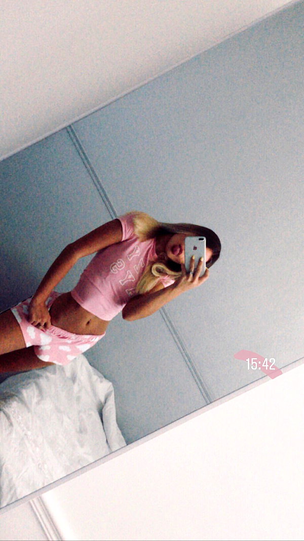 daniella_zeldis instagram image archive image