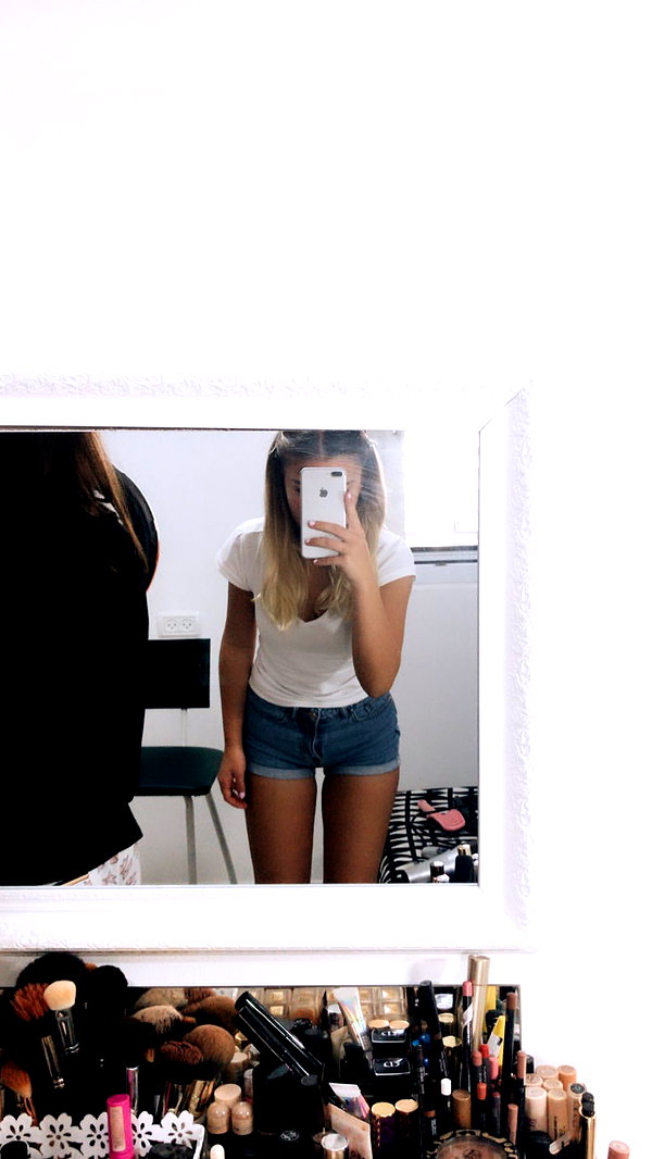 daniella_zeldis instagram image archive image