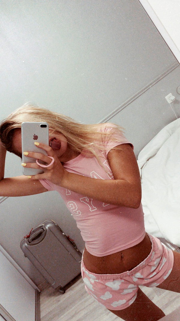 daniella_zeldis instagram image archive image
