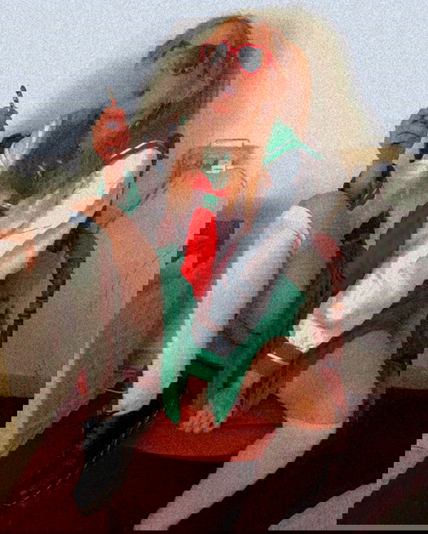 feelbetterinmysweater feelbetterinmysweater archive image