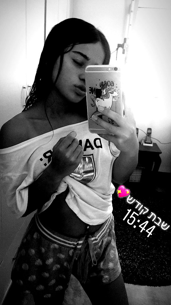 koral_98 instagram image archive image