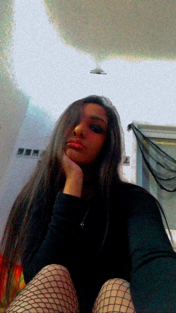 leah.sharabi instagram image archive image