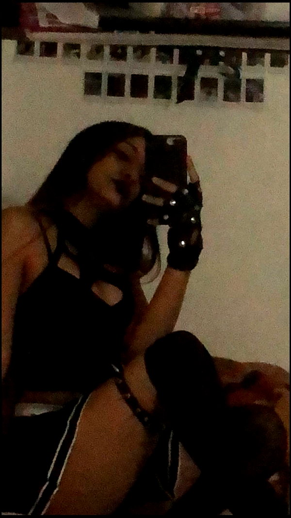 leah.sharabi instagram image archive image