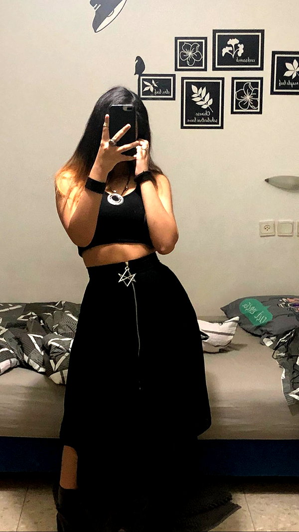 leah.sharabi instagram image archive image