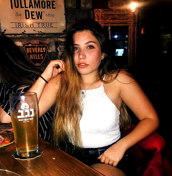 nnicole.gold instagram image archive image