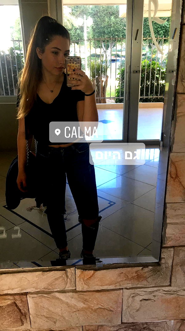 nnicole.gold instagram image archive image