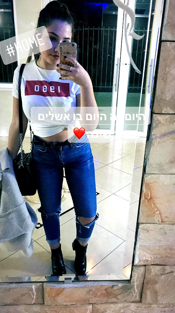 nnicole.gold instagram image archive image