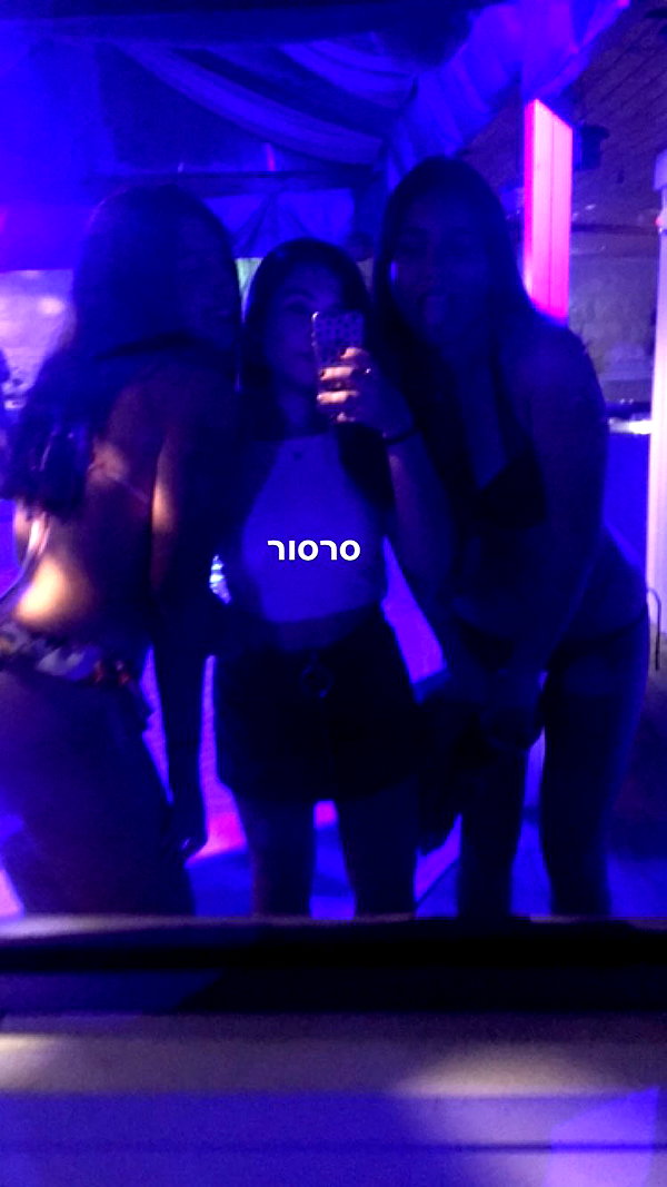 nnicole.gold instagram image archive image