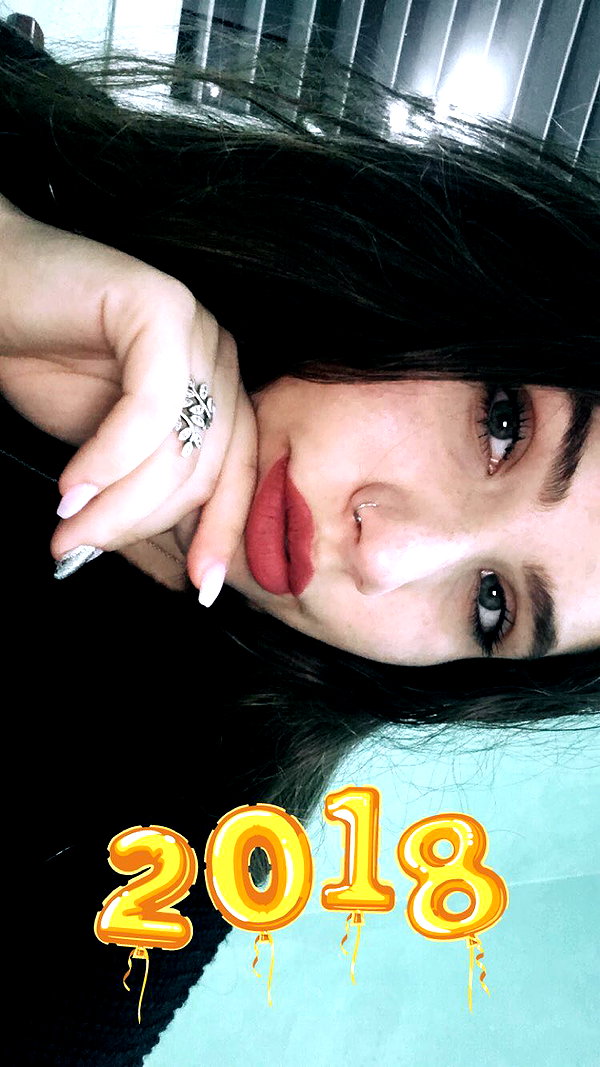 nnicole.gold instagram image archive image