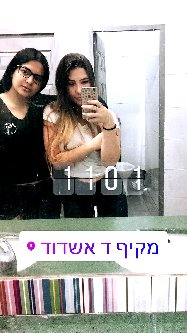 nnicole.gold instagram image archive image