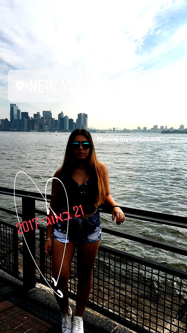nnicole.gold instagram image archive image