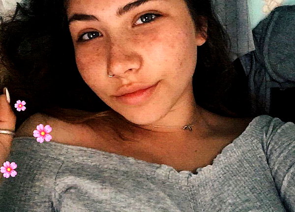 nnicole.gold instagram image archive image