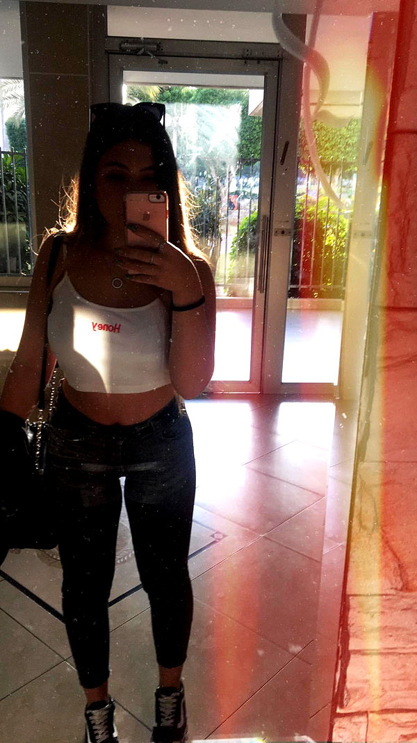 nnicole.gold instagram image archive image