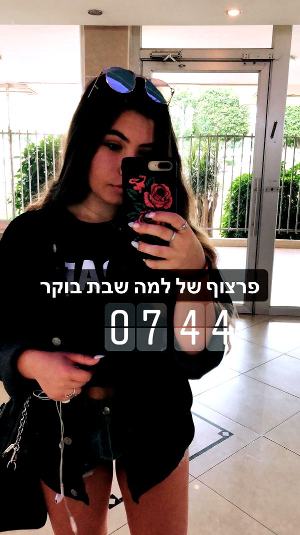 nnicole.gold instagram image archive image