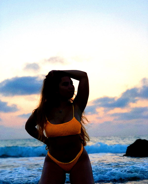nnicole.gold instagram image archive image