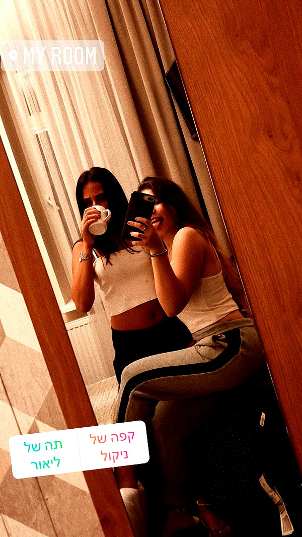 nnicole.gold instagram image archive image