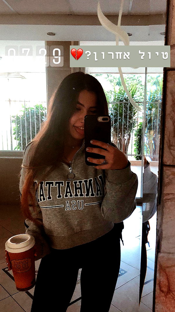 nnicole.gold instagram image archive image
