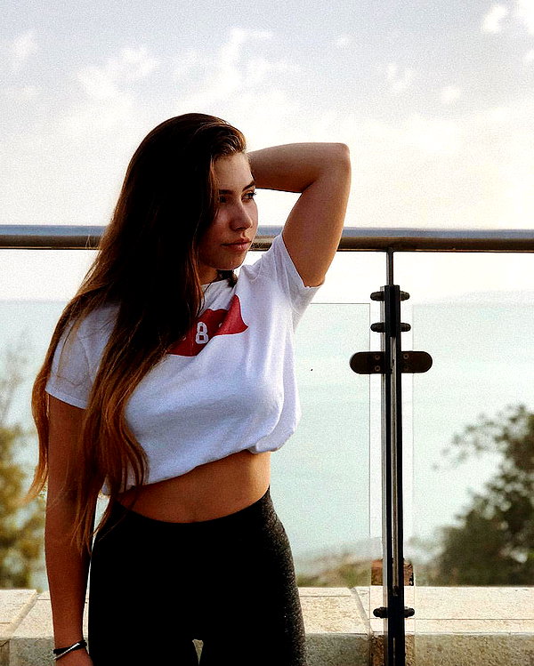 nnicole.gold instagram image archive image