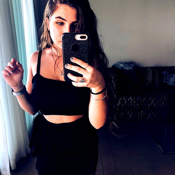 nnicole.gold instagram image archive image