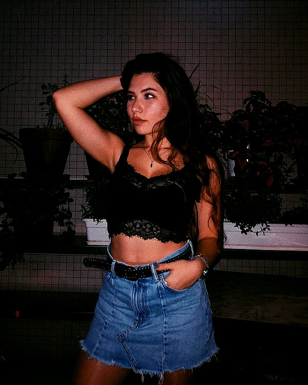 nnicole.gold instagram image archive image