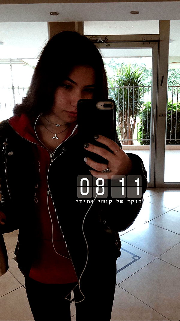 nnicole.gold instagram image archive image