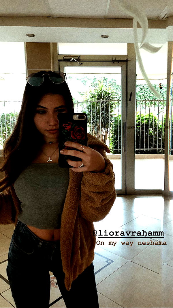 nnicole.gold instagram image archive image