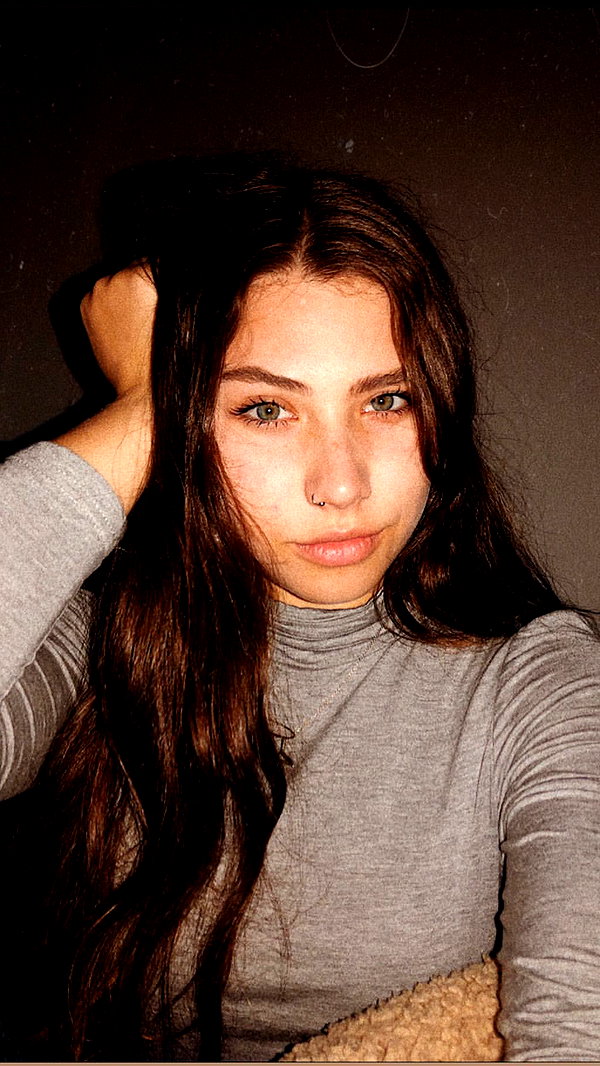 nnicole.gold instagram image archive image
