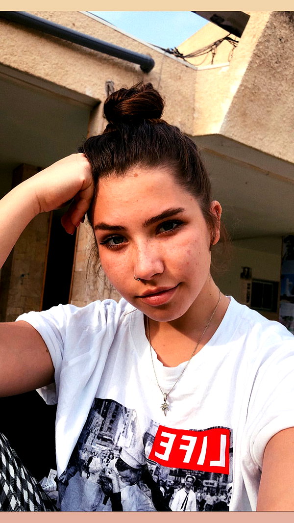nnicole.gold instagram image archive image