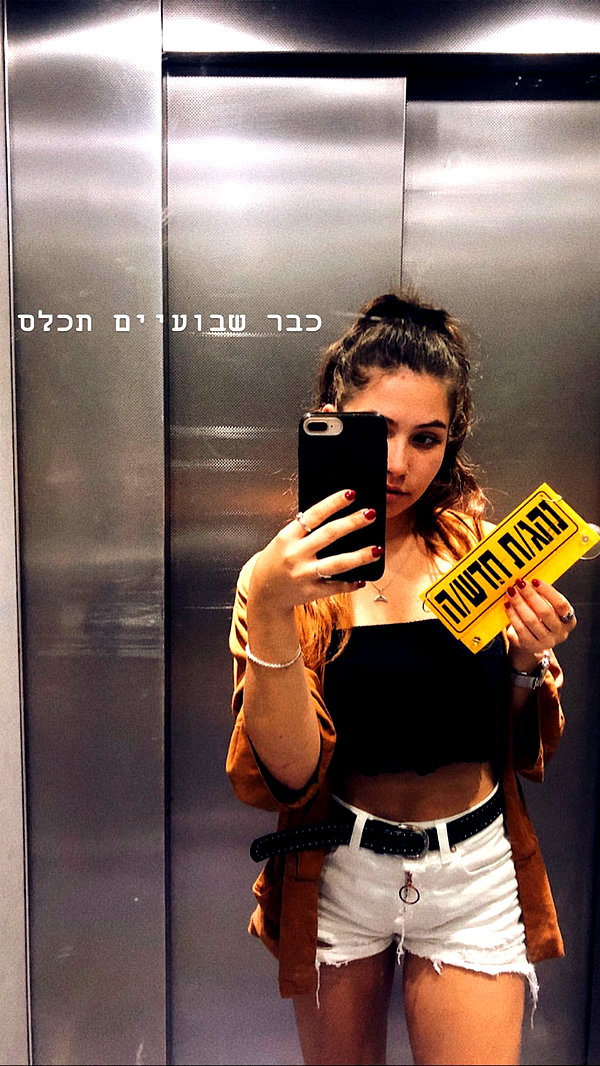 nnicole.gold instagram image archive image