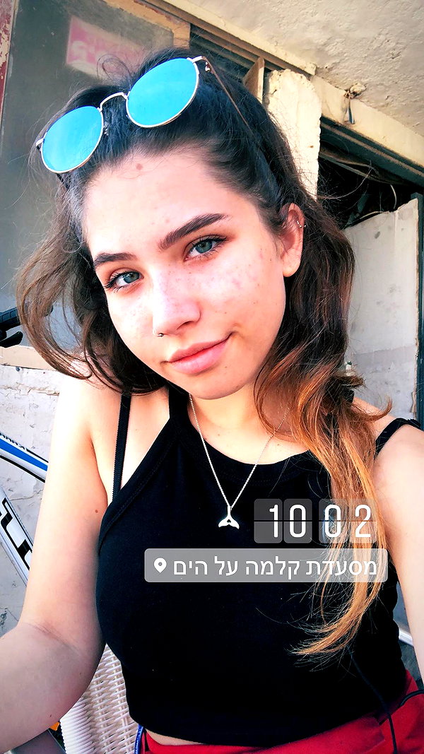 nnicole.gold instagram image archive image