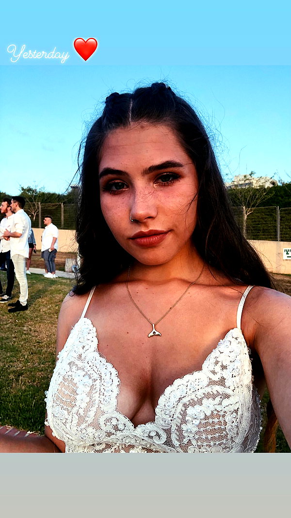nnicole.gold instagram image archive image