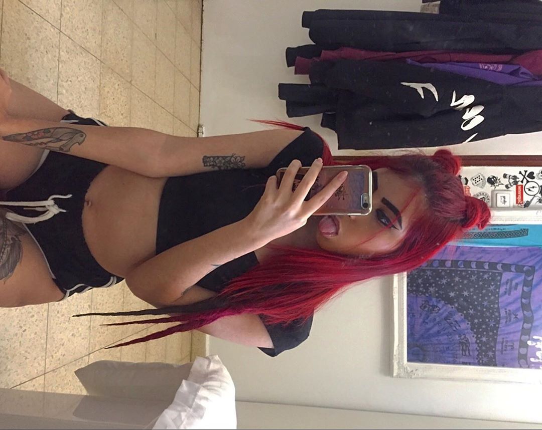 shanidahan7 instagram image archive image