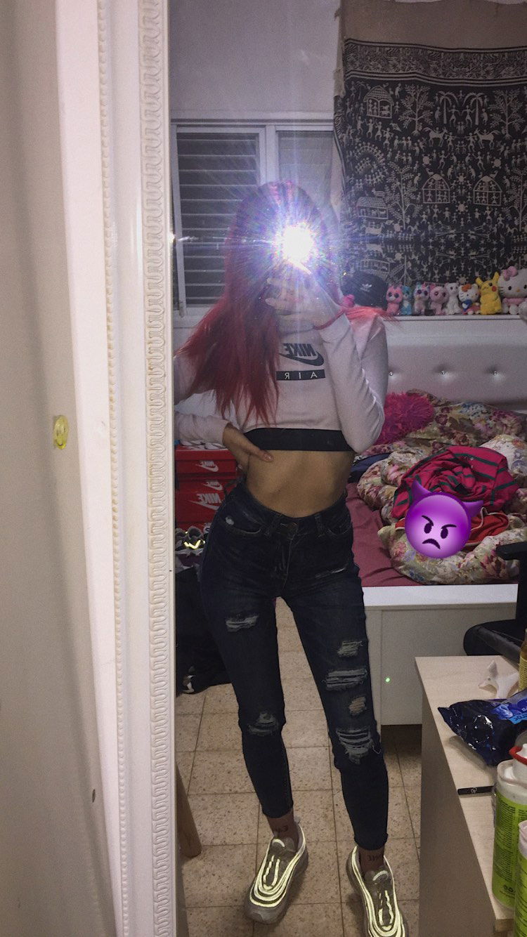 shanidahan7 instagram image archive image