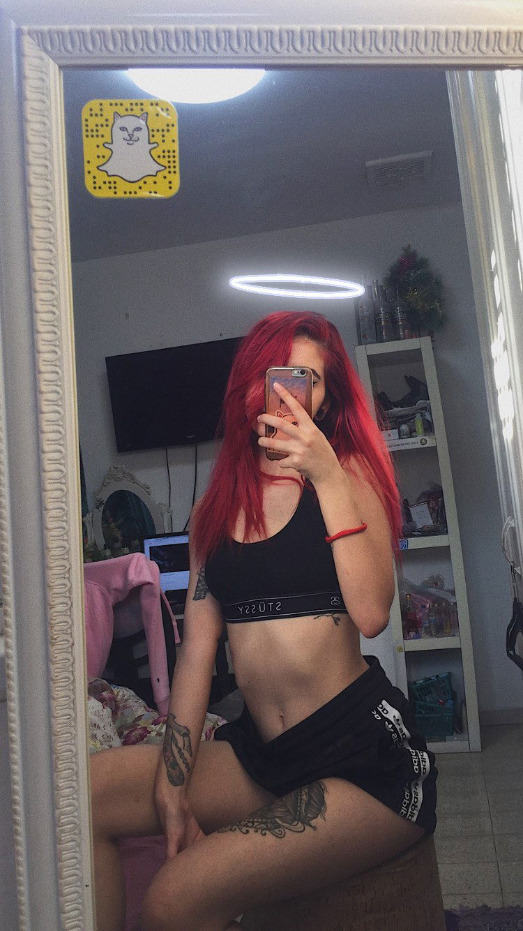 shanidahan7 instagram image archive image