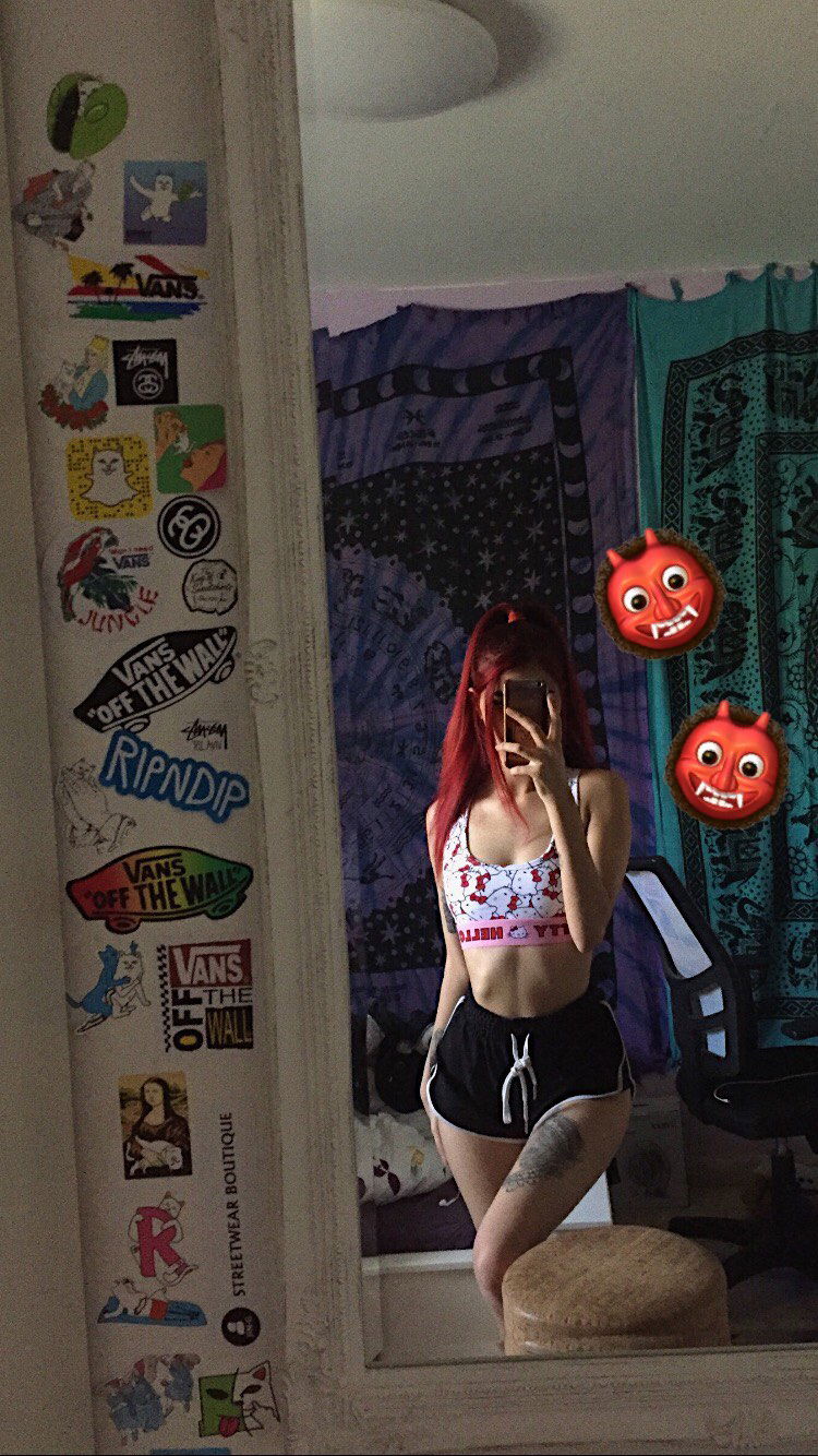 shanidahan7 instagram image archive image