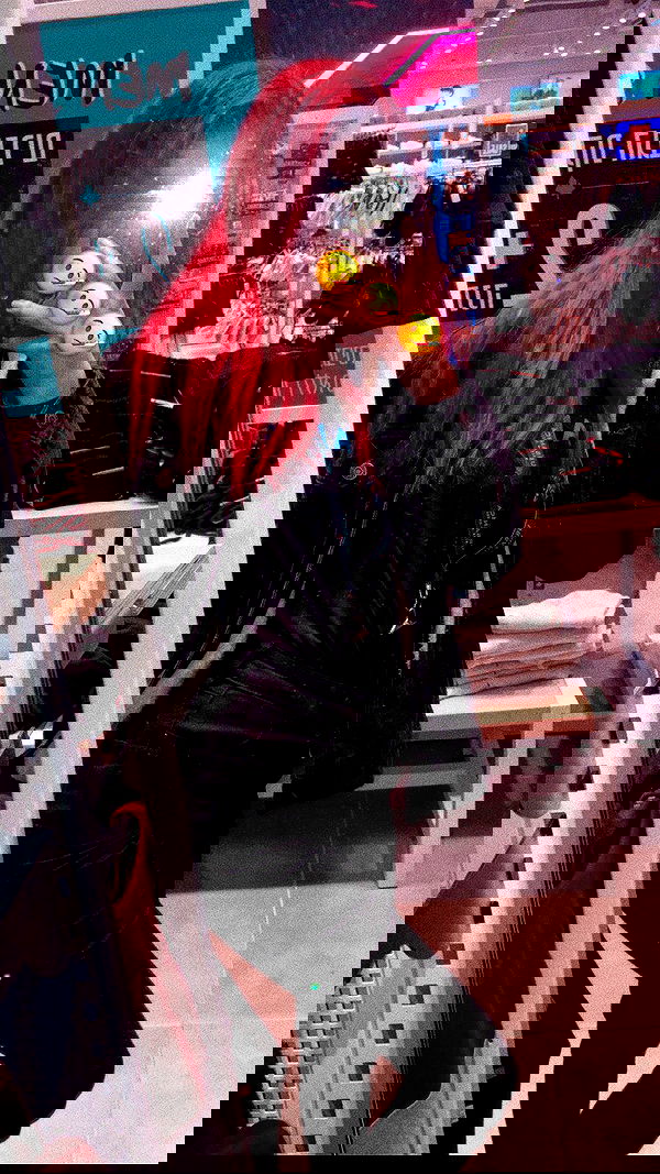 shanidahan7 image ~ Altpins