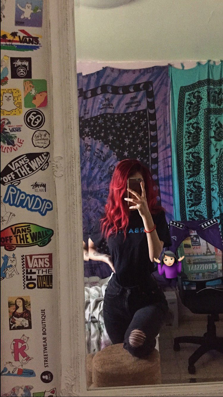 shanidahan7 instagram image archive image