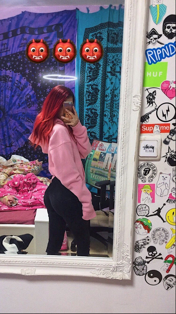 shanidahan7 instagram image archive image