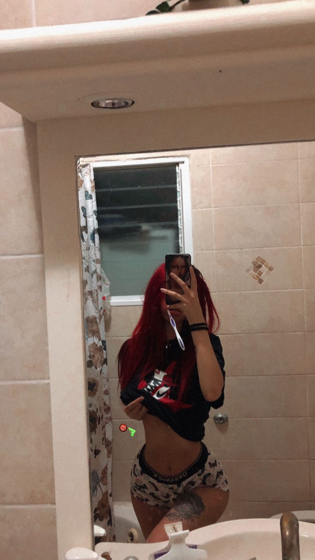 shanidahan7 instagram image archive image