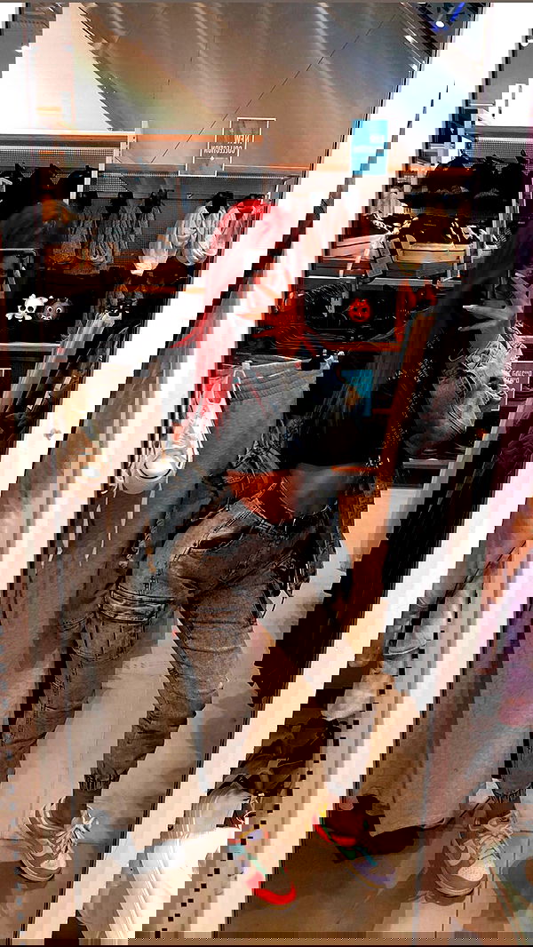 shanidahan7 image ~ Altpins