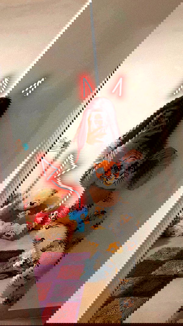 shanidahan7 image ~ Altpins