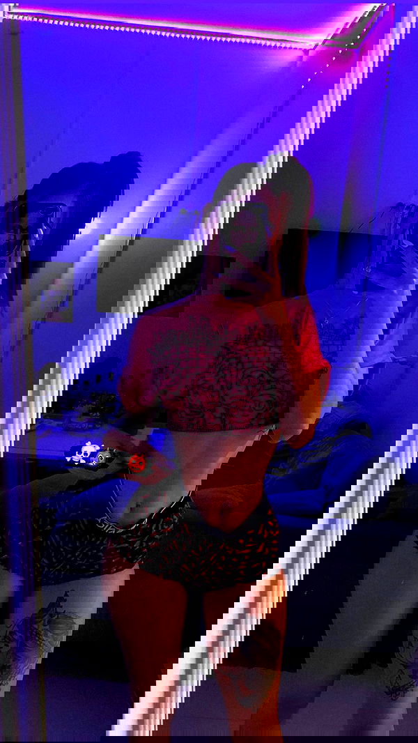 shanidahan7 image ~ Altpins